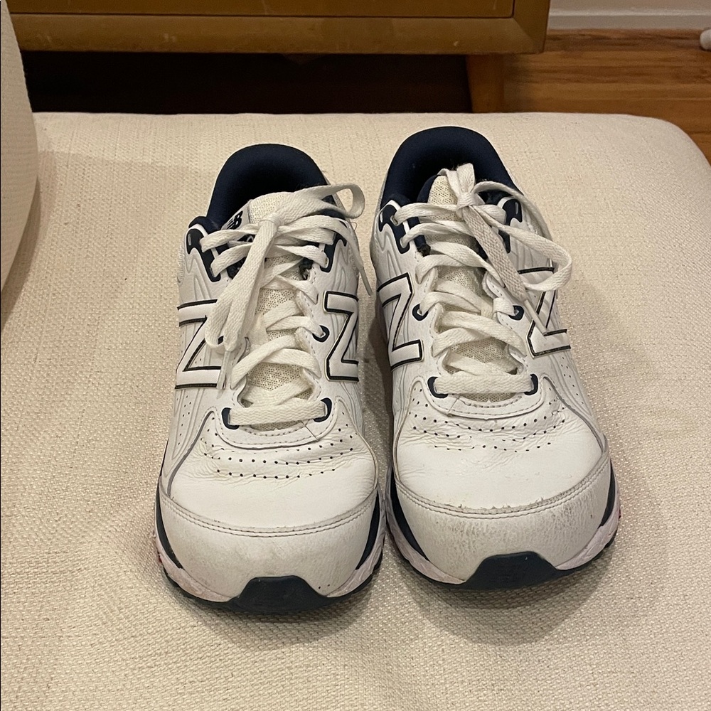 New Balance 840 walking sneakers size 10.5 4E (extra wide)